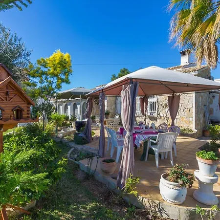 Abahana Villas Gering Villa
